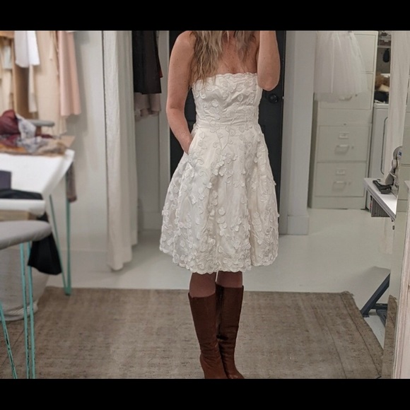 Vintage Wedding Dress - Picture 5 of 6